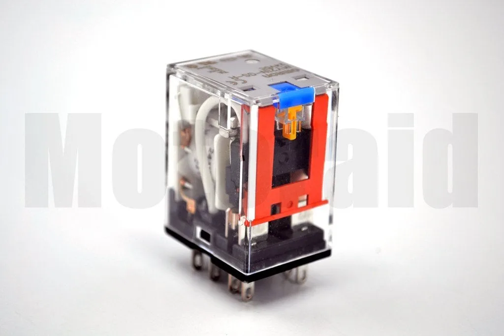 24VDC 10A 8 Pin Röle Kalın