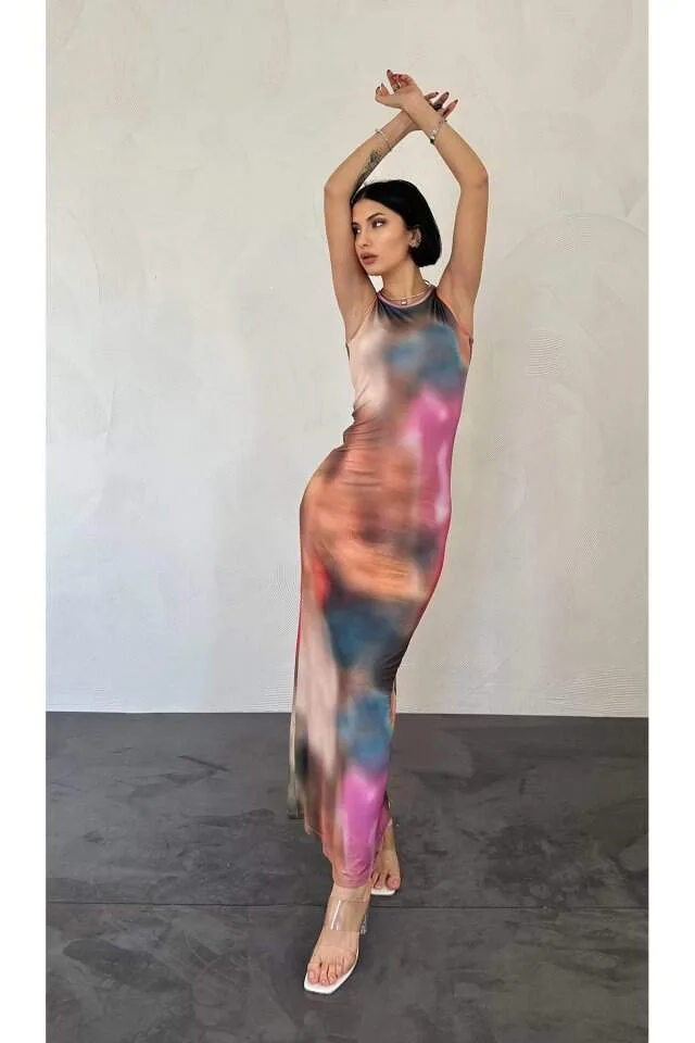 Bej Batik Desenli Elbise