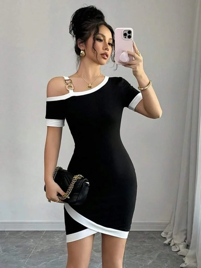 Kadın Kısa Kollu Asimetrik Kesim Yaka şerit Ve Aksesuar Detaylı Modal Elbise