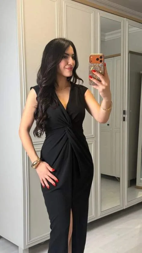 Kadın Kısa Kollu V Yakalı önü Sarmal Detaylı Yırtmaçlı Sandy Midi Elbise