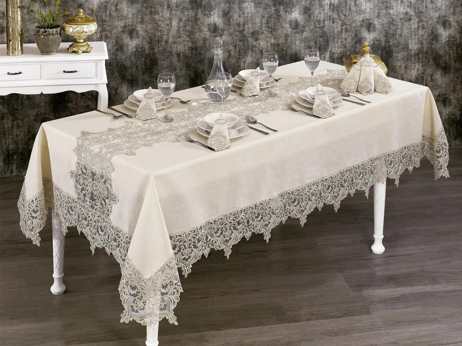 Fransız Güpürlü Saray Dantel Yemek Takımı - 25 Parça