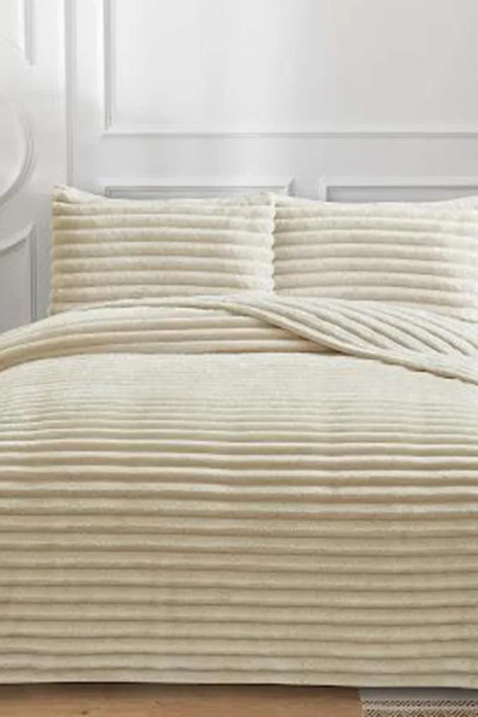 Eterna Peluş Çift Kişilik 230x250 Cm Yatak Örtüsü Bej