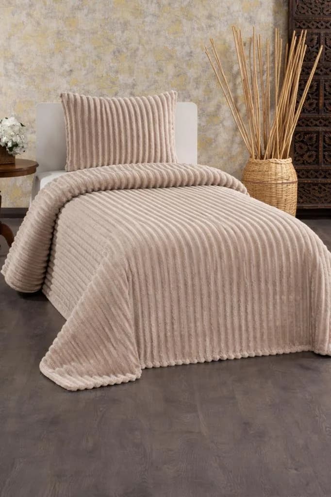 Granada Peluş Tek Kişilik Yatak Örtüsü
