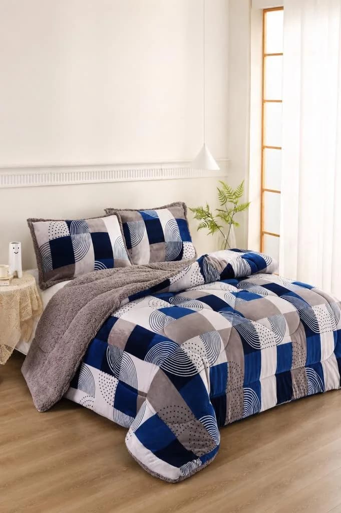 Ahenk Desenli Peluş Comforter Set