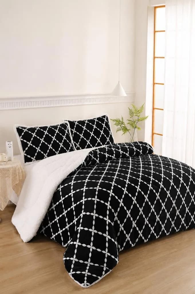 Ay Işığı Desenli Peluş Comforter Set