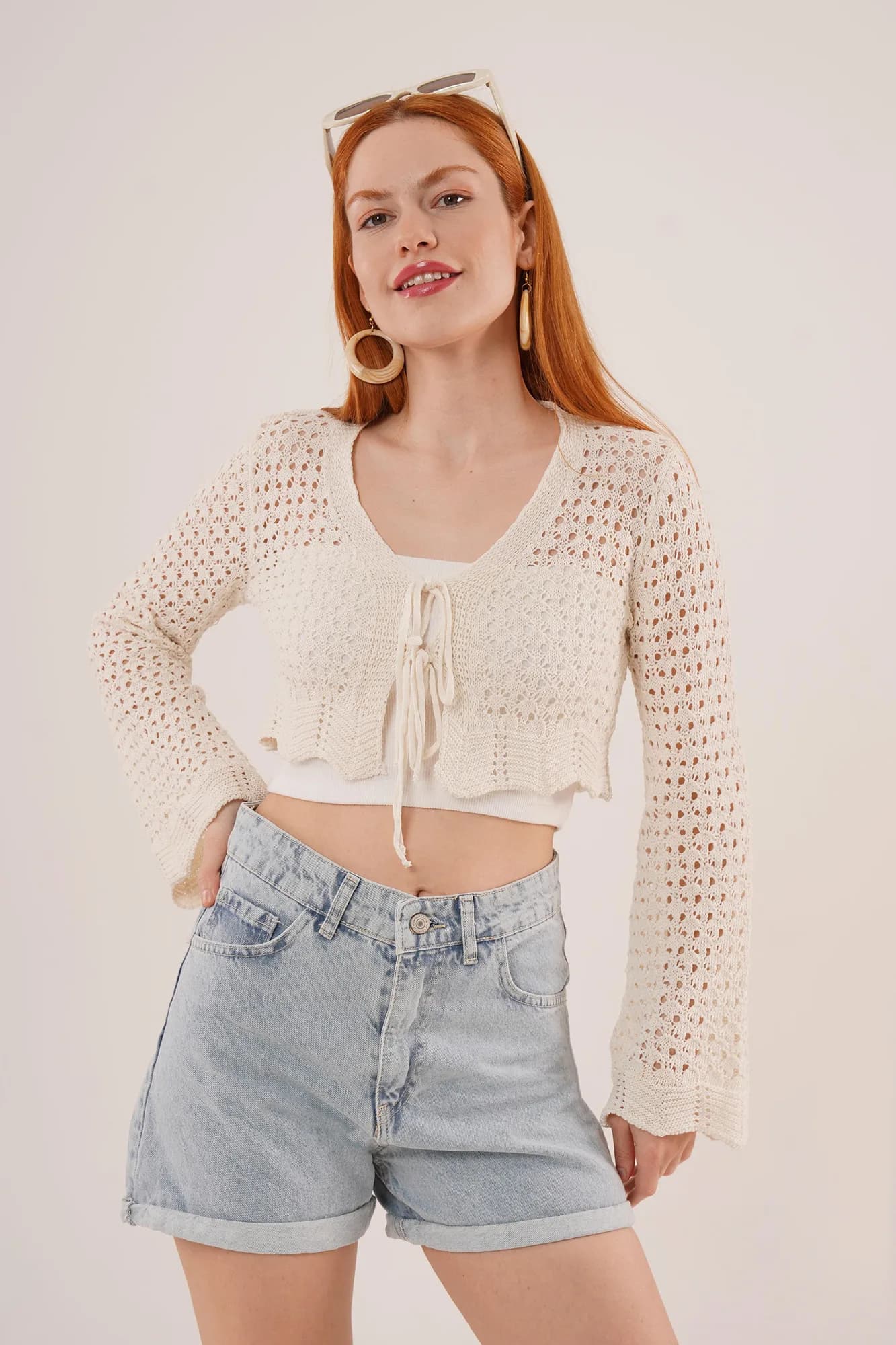 Ön Bağlamalı Ajurlu Crop Toptan Krem Hırka - Krem