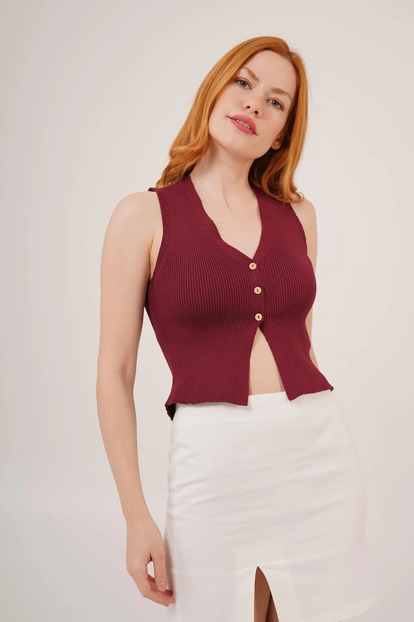 Sıfır Kol Düğme Detaylı Fitilli Bordo Toptan Bluz - Bordo