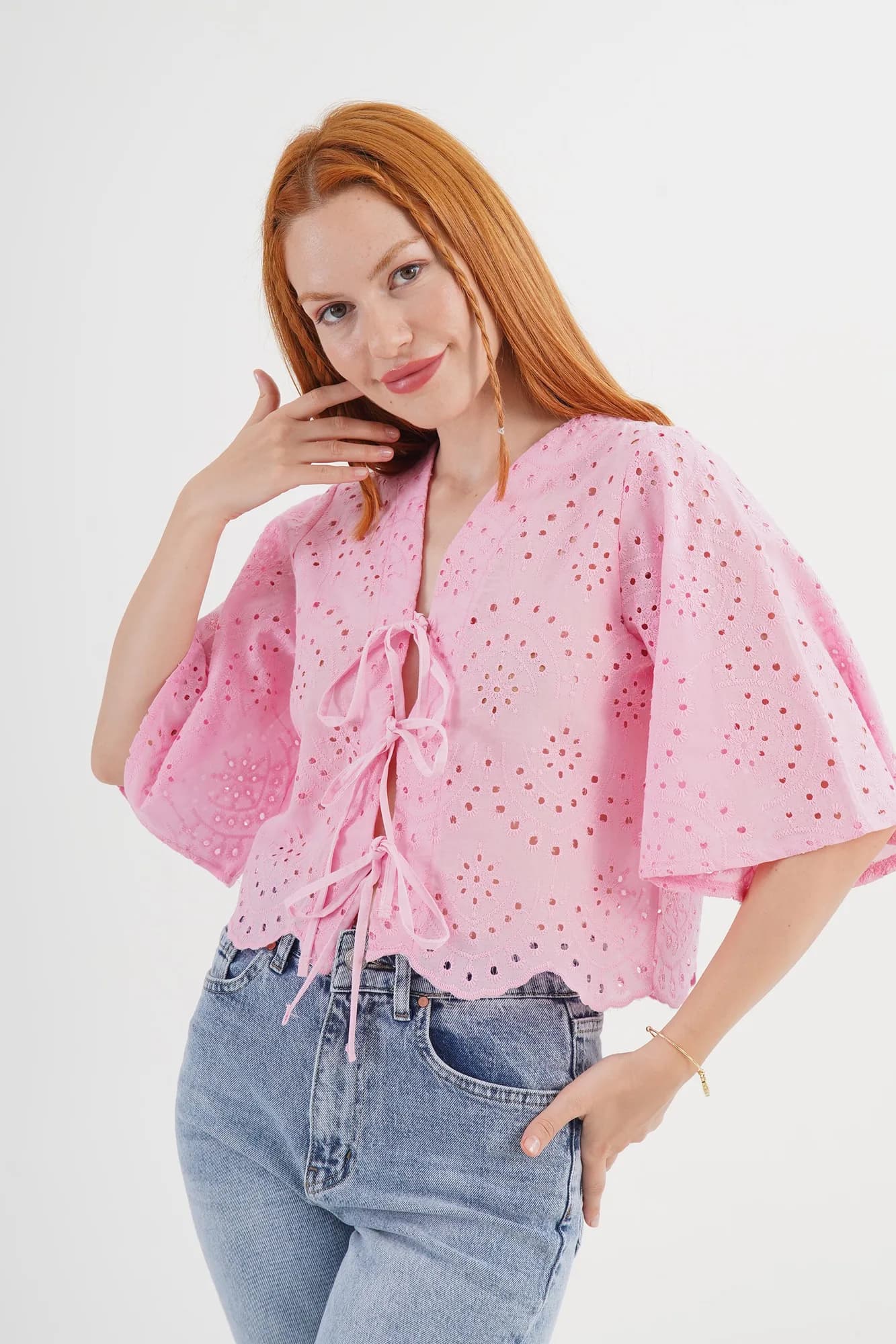 Önden Bağlamalı Delik Geçiş Detaylı Pembe Crop Toptan Gömlek - Pembe