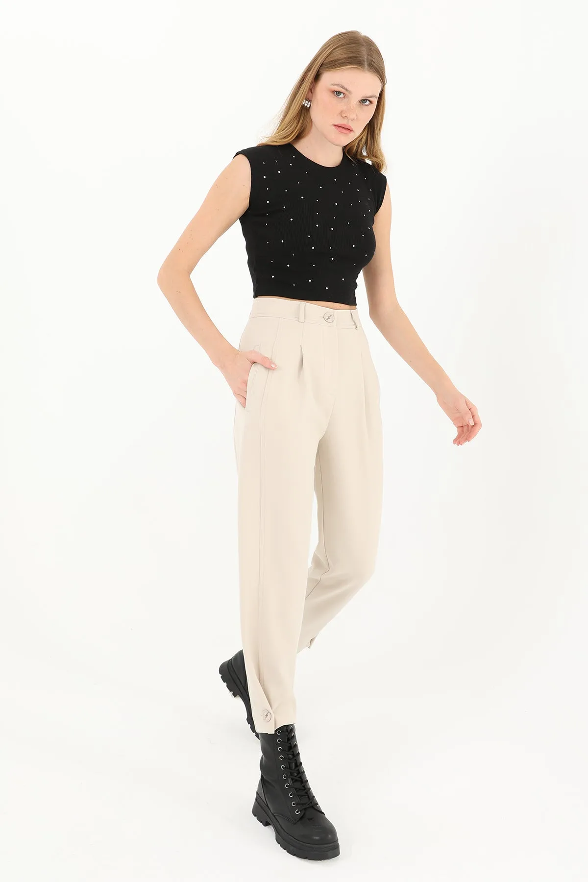 Kadın Önden Pleli Paçası Düğmeli Pantolon - 18123PNT - BEIGE