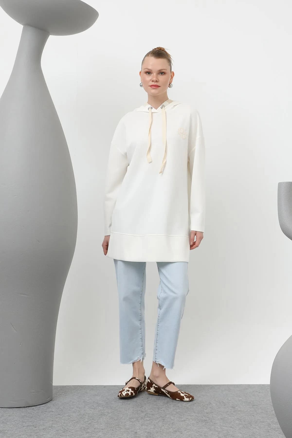 Kadın Nakış Detaylı Balıksırtı Kapişonlu Tunik - 25S-10615TUN - ECRU