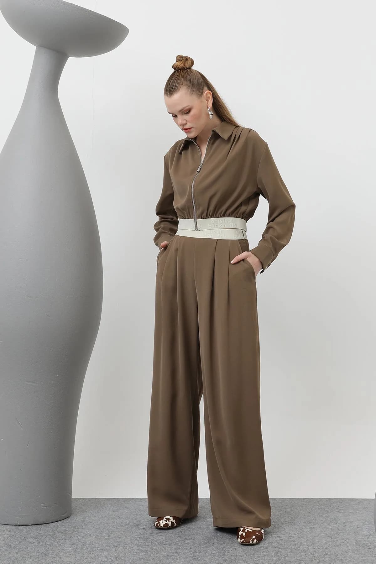 Pileli Lastik Detaylı Ceket - 32145CKT - MINK