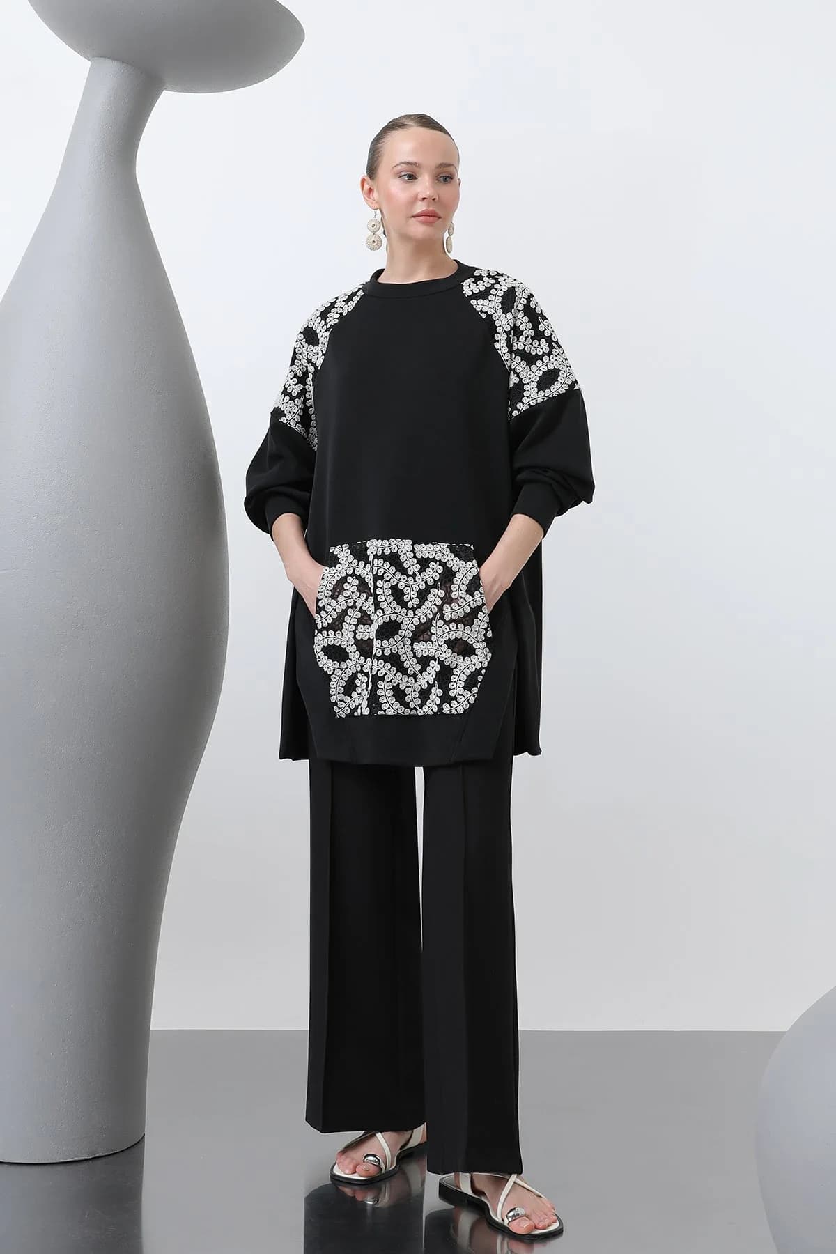 Kadın Kargo Cepli Omuzları Ve Cebi Garnili Tunik - 10624TNK - BLACK