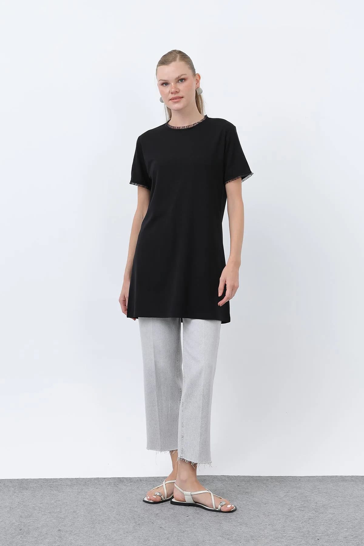 Kadın Minimalist Ribana Detaylı Basic T-Shirt
-40013TSH - BLACK