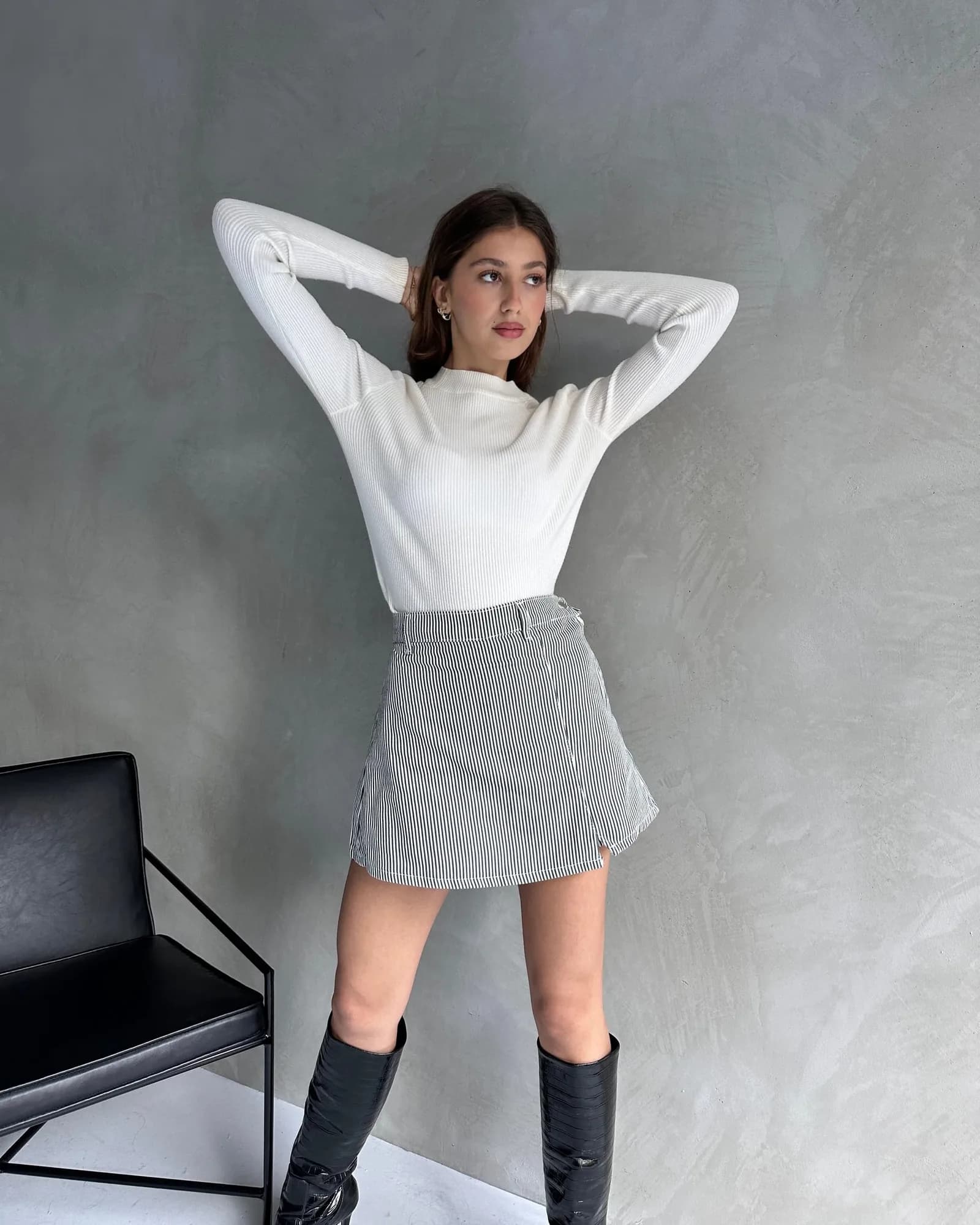 Yırtmaç Detaylı Denim Şort Etek - GRİ