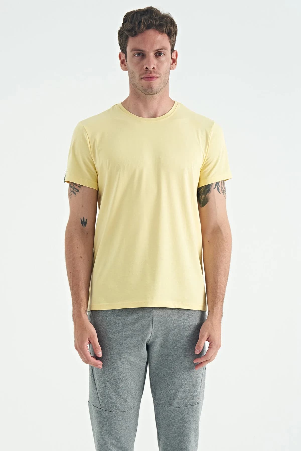 Calvin Sarı Basic Erkek T-Shirt - 88245 - Sarı