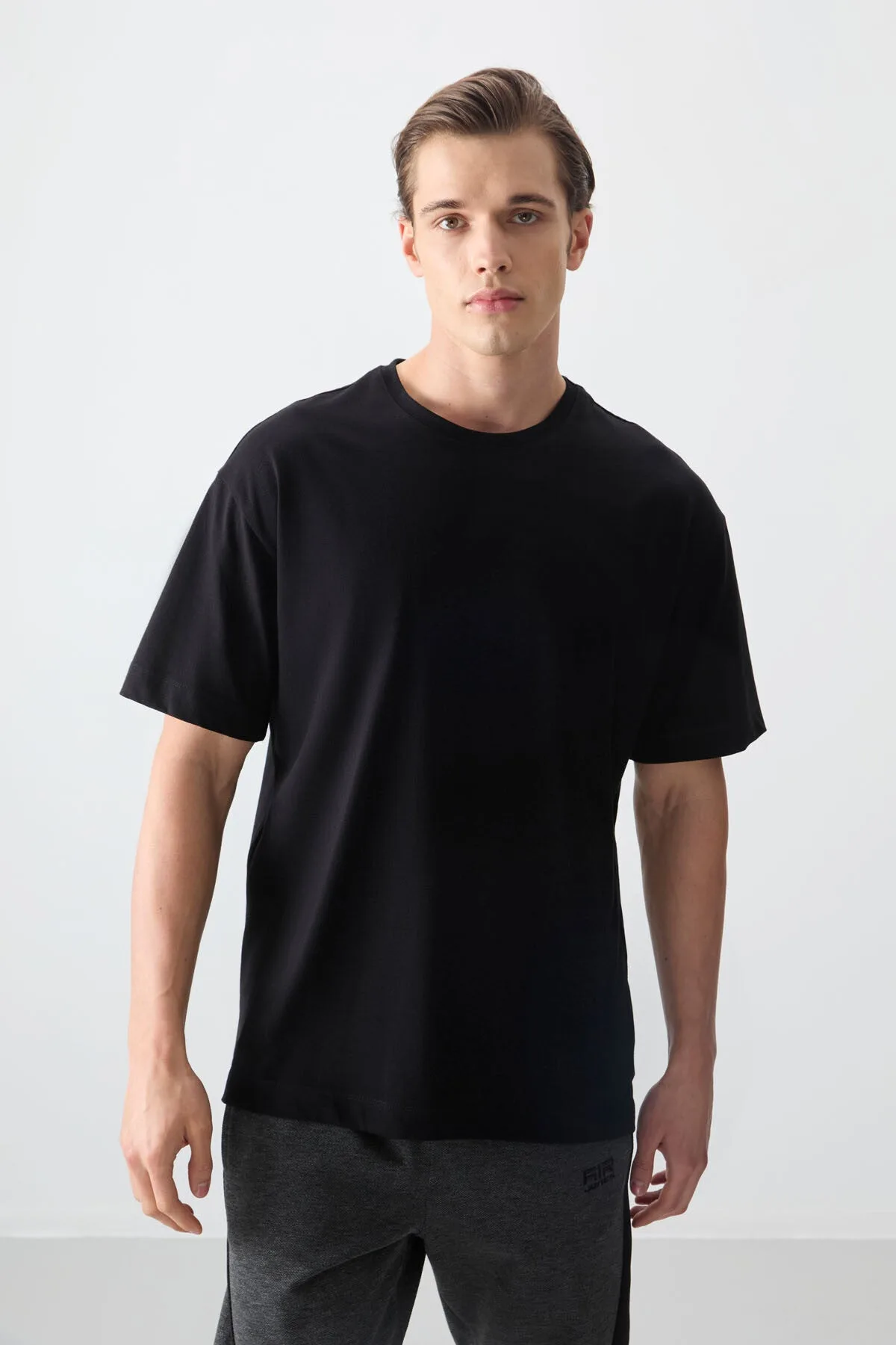 Siyah %100 Pamuk Kalın Yumuşak Dokulu Oversize Fit Basic Erkek T-Shirt - 88353 - Siyah
