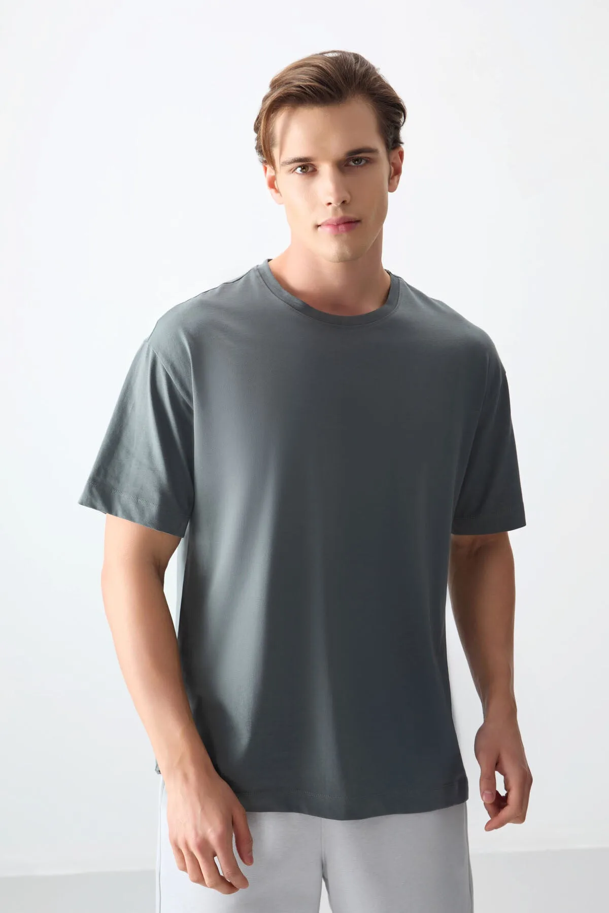 Haki %100 Pamuk Kalın Yumuşak Dokulu Oversize Fit Basic Erkek T-Shirt - 88353 - Haki