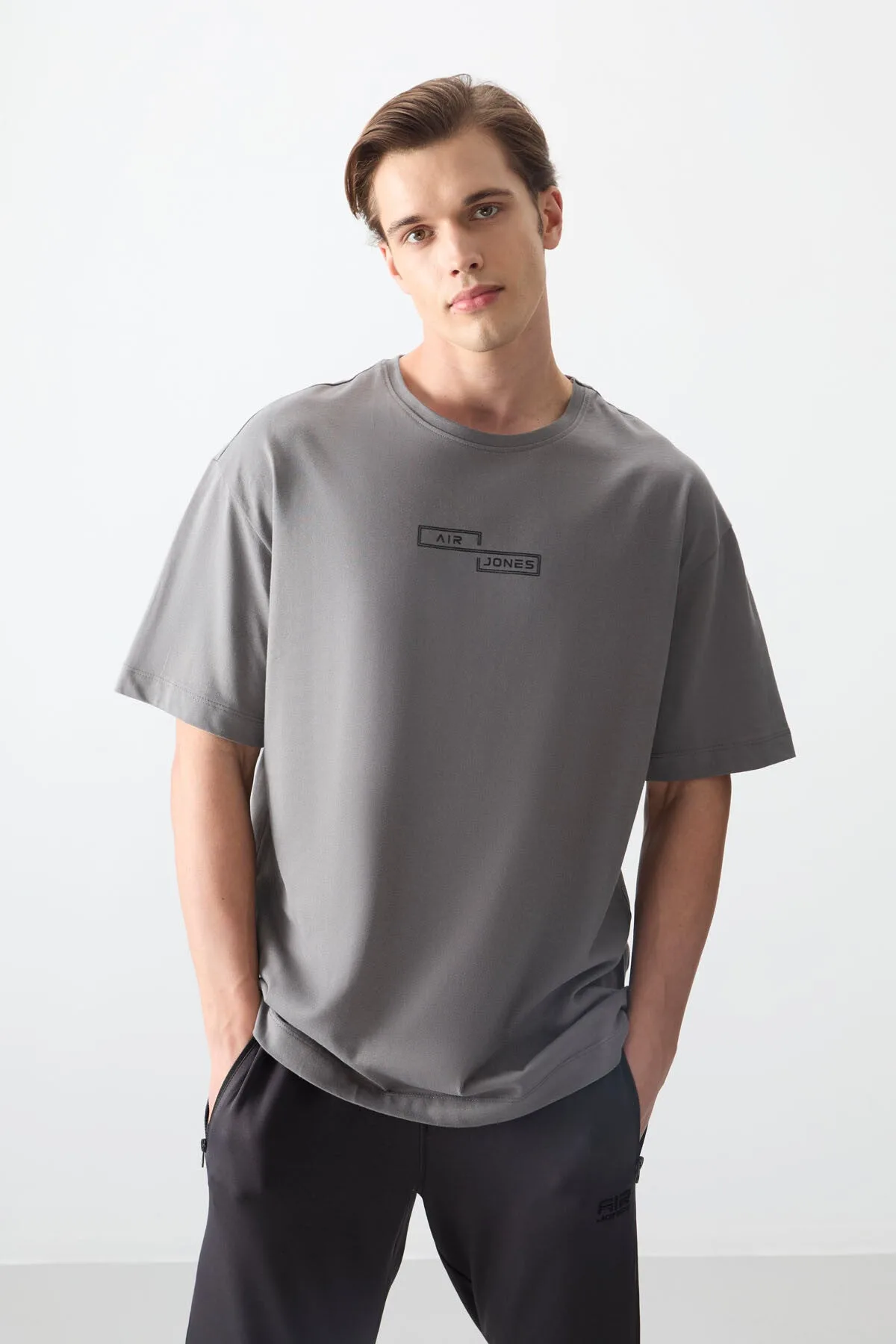 Koyu Gri %100 Pamuk Kalın Yumuşak Dokulu Oversize Fit Baskılı Erkek T-Shirt - 88361 - Koyu gri