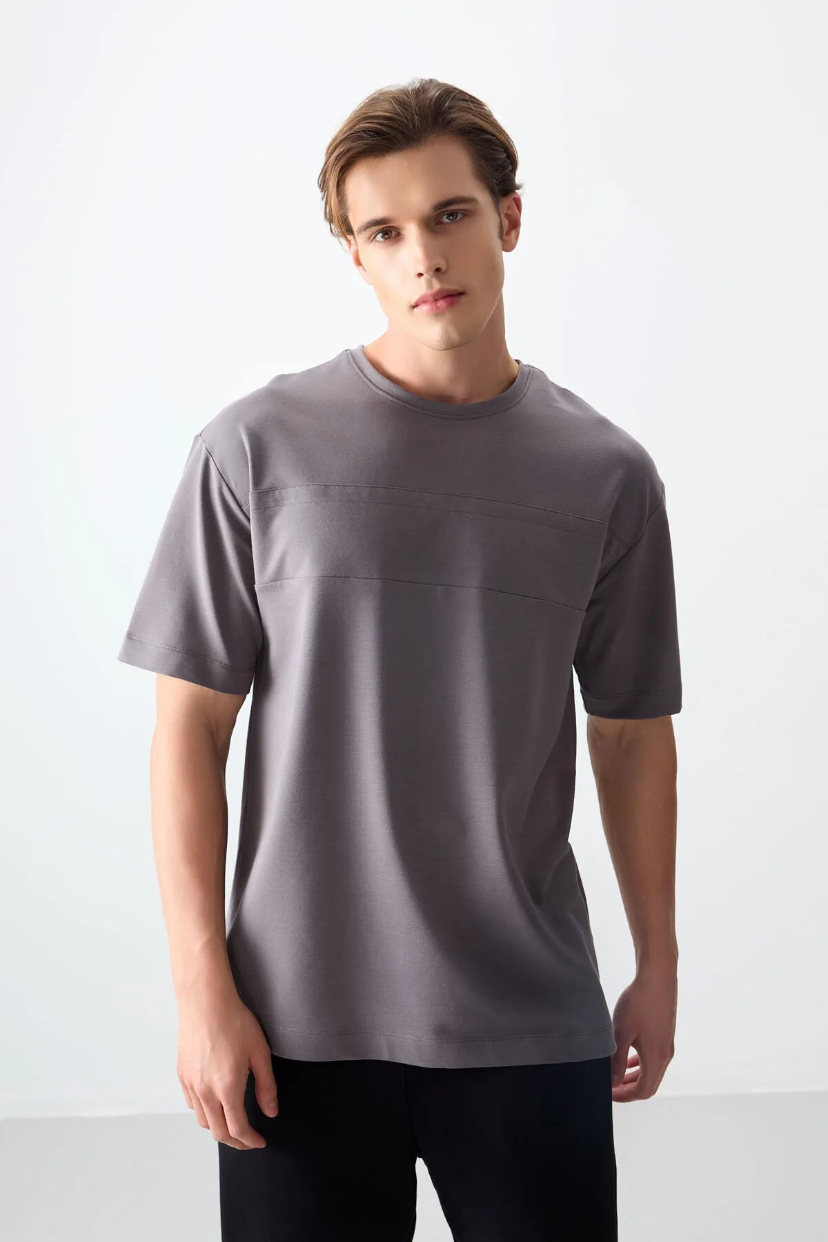 Koyu Gri Pamuklu Kalın Yumuşak Dokulu Oversize Fit Basic Erkek T-Shirt - 88378 - Koyu gri