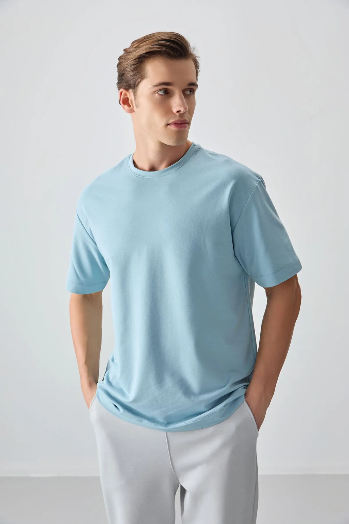 Açık Mavi Pamuklu Kalın Yumuşak Dokulu Oversize Fit Basic Erkek T-Shirt - 88377 - Açık mavi