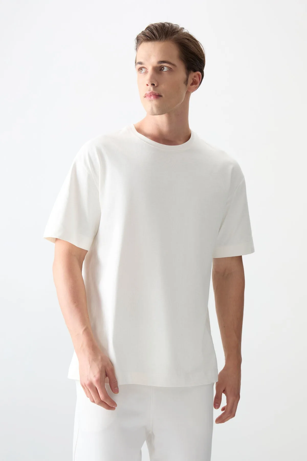 Ekru %100 Pamuk Kalın Yumuşak Dokulu Oversize Fit Basic Erkek T-Shirt - 88353 - Ekru