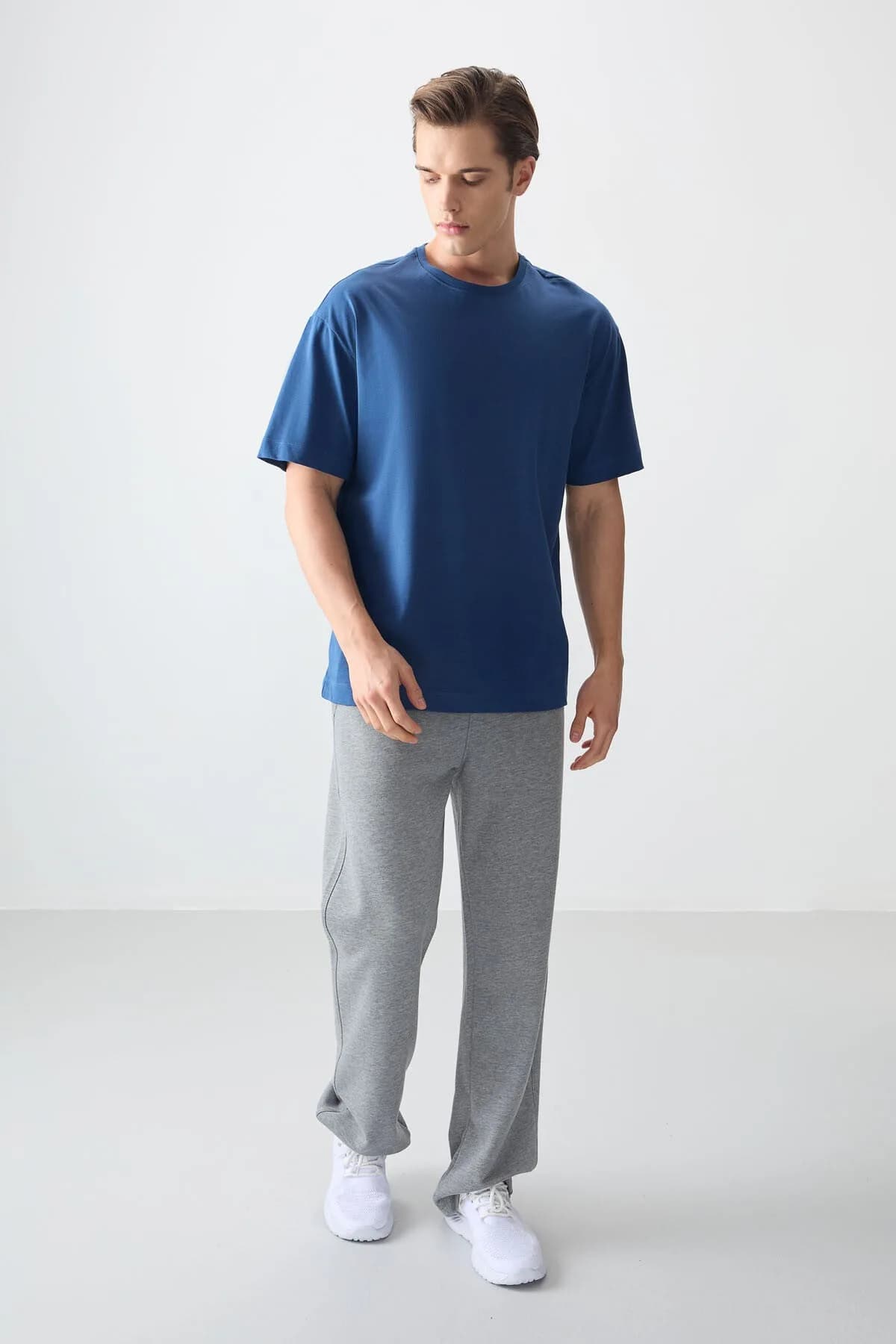 Parlament %100 Pamuk Kalın Yumuşak Dokulu Oversize Fit Basic Erkek T-Shirt - 88353 - Parlament