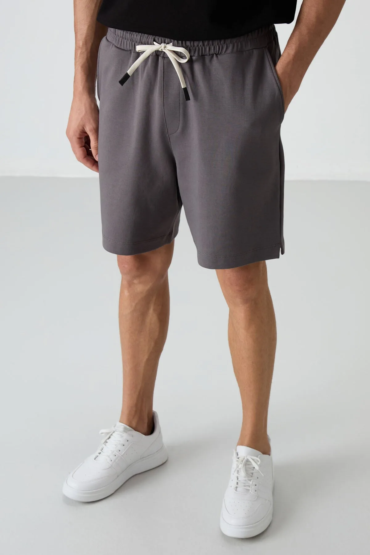 Koyu Gri Pamuklu Kalın Yumuşak Dokulu Comfort Fit Basic Erkek Şort - 81274 - Koyu gri