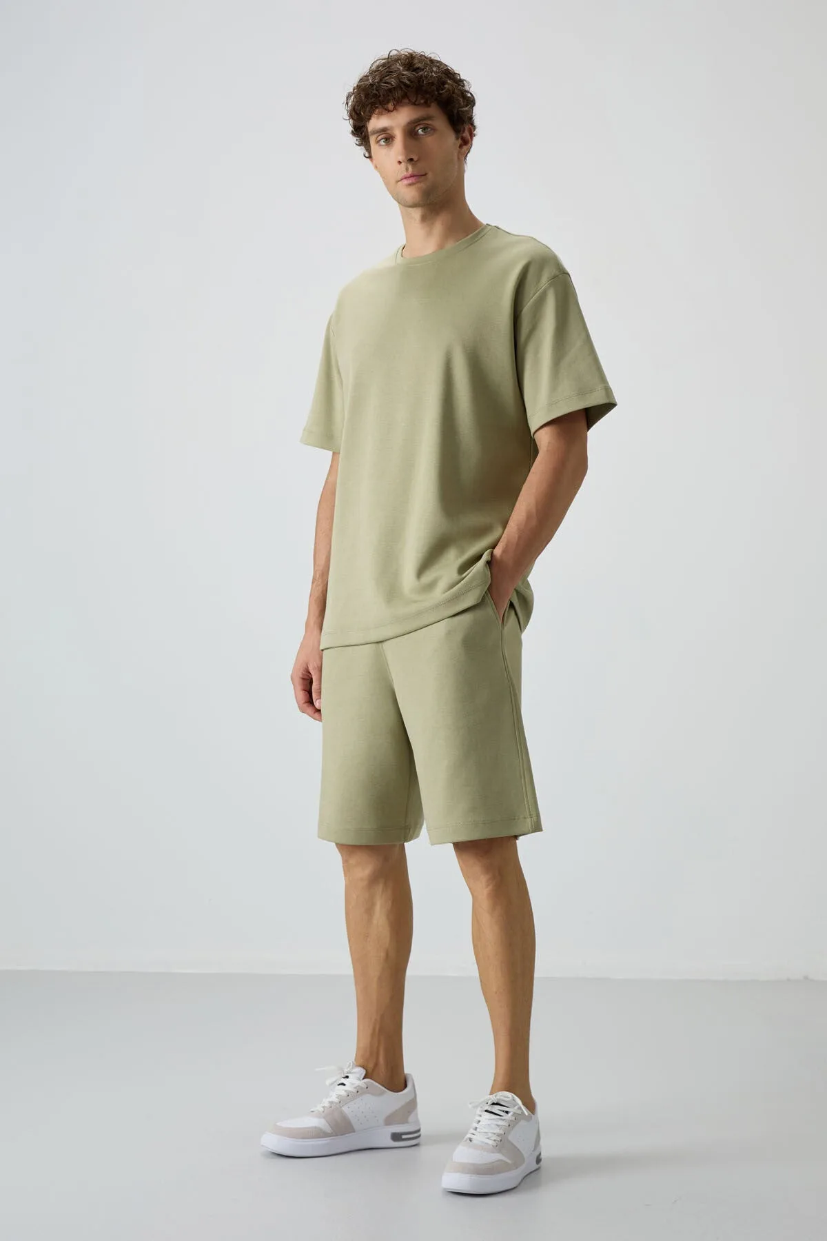 Açık Çağla Pamuklu Kalın Yumuşak Dokulu Oversize Fit Basic Erkek Şort Takım - 85249 - Açık çağla/açık çağla