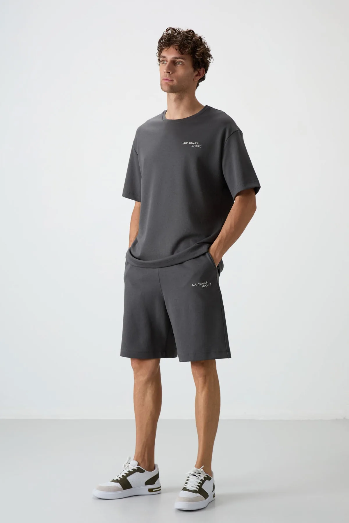 Haki Pamuklu Kalın Yumuşak Dokulu Oversize Fit Nakışlı Erkek Şort Takım - 85250 - Haki/haki