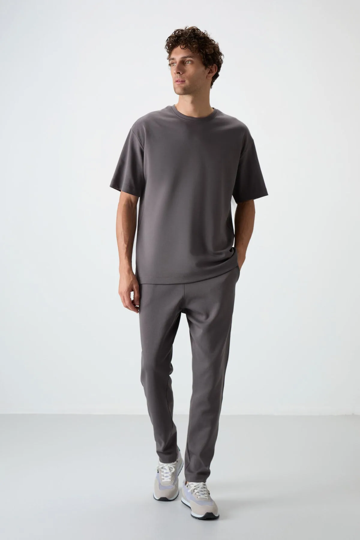 Koyu Gri Pamuklu Kalın Yumuşak Dokulu Oversize Fit Basic Erkek Eşofman Takım - 85251 - Koyu gri/koyu gri