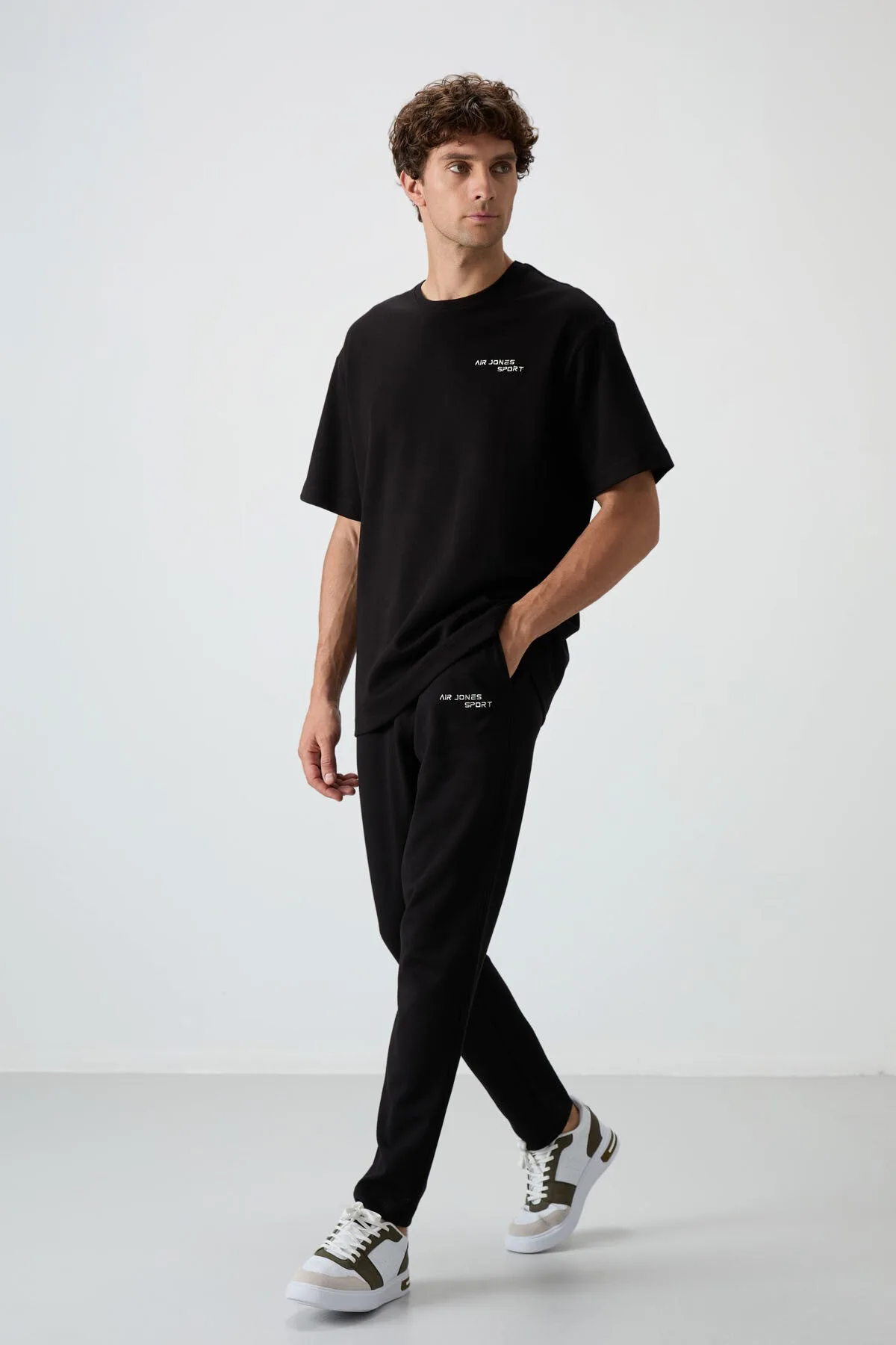 Siyah Pamuklu Kalın Yumuşak Dokulu Oversize Fit Nakışlı Erkek Eşofman Takım - 85252 - Siyah/siyah