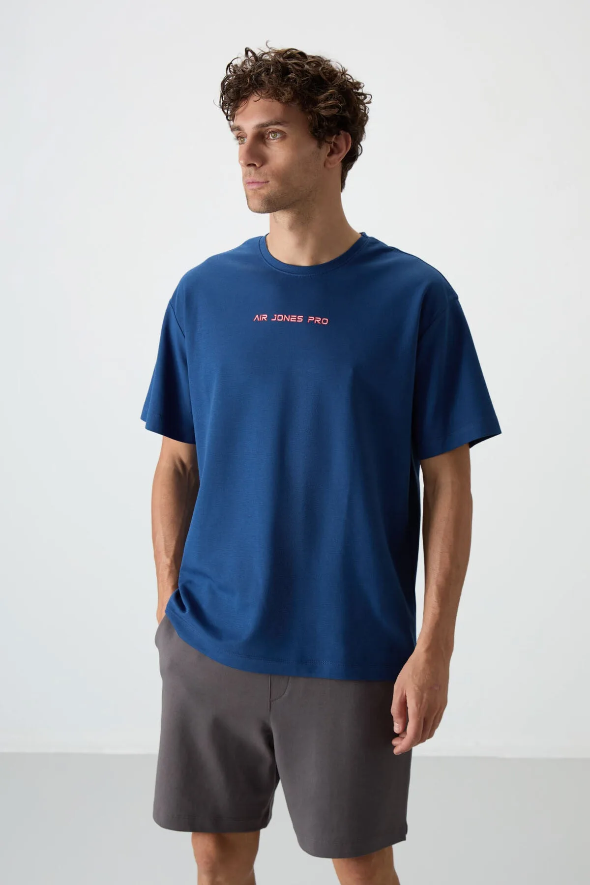 Parlament Pamuklu Kalın Yüzeyi Dokulu Oversize Fit Baskılı Erkek T-Shirt - 88364 - Parlament
