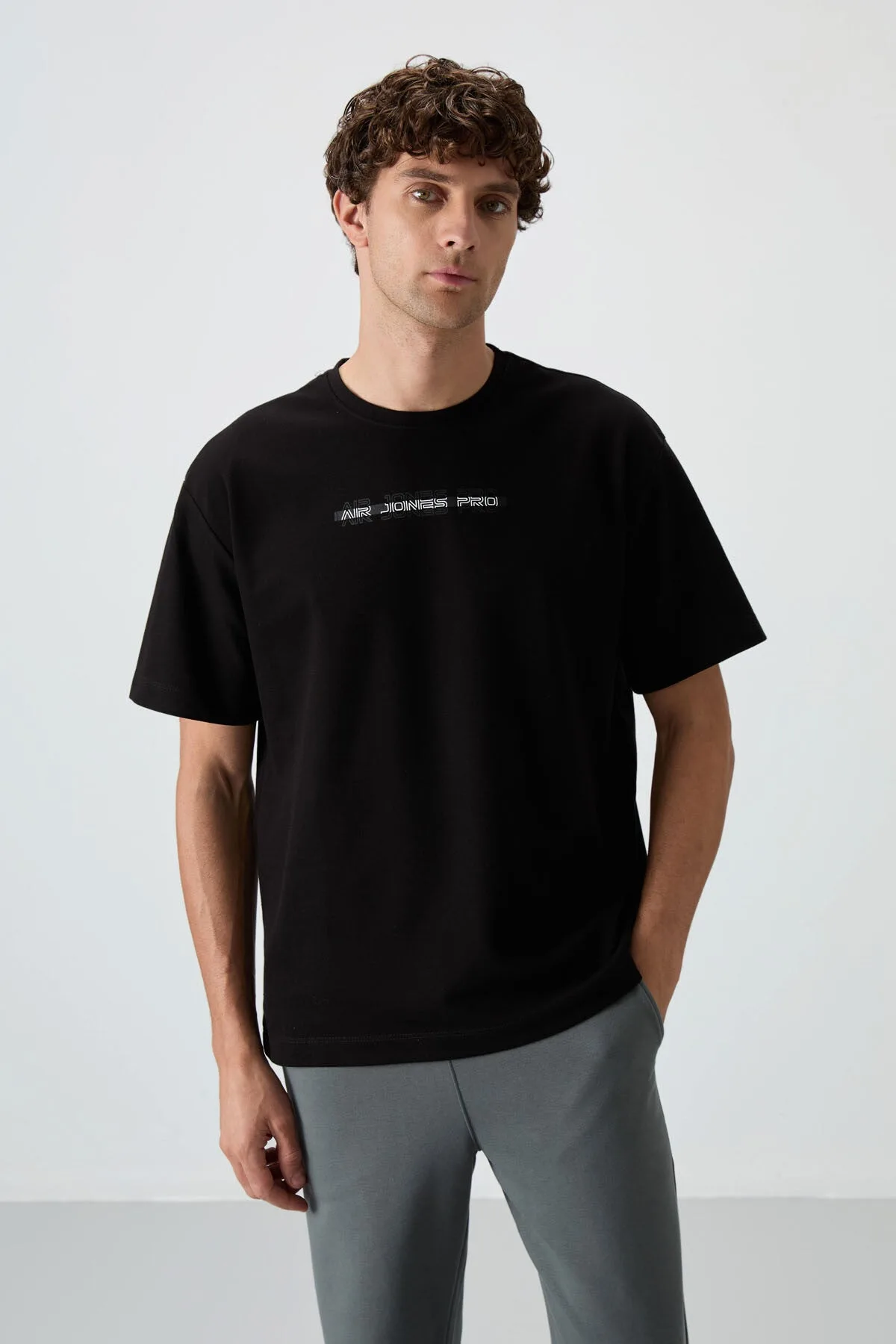 Siyah Pamuklu Kalın Yüzeyi Dokulu Oversize Fit Baskılı Erkek T-Shirt - 88365 - Siyah