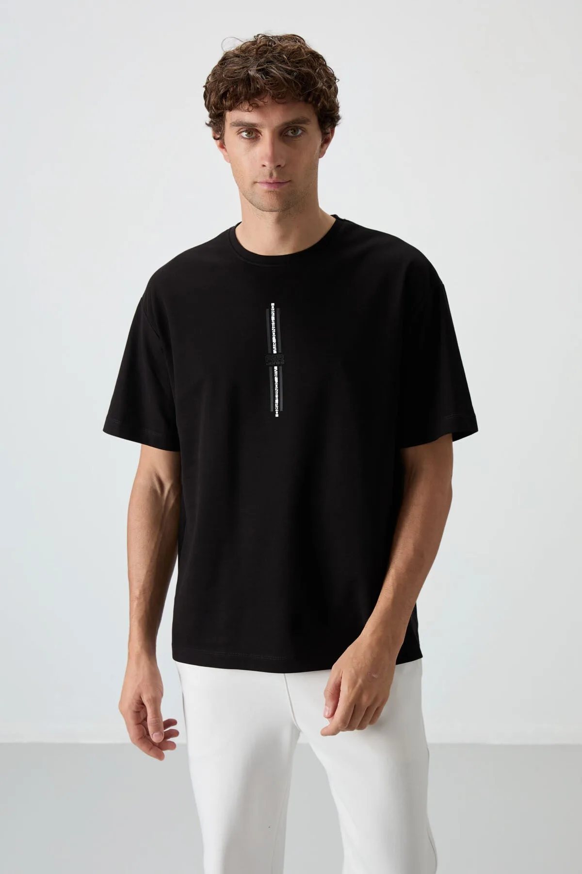 Siyah Pamuklu Kalın Yüzeyi Dokulu Oversize Fit Baskılı Erkek T-Shirt - 88366 - Siyah