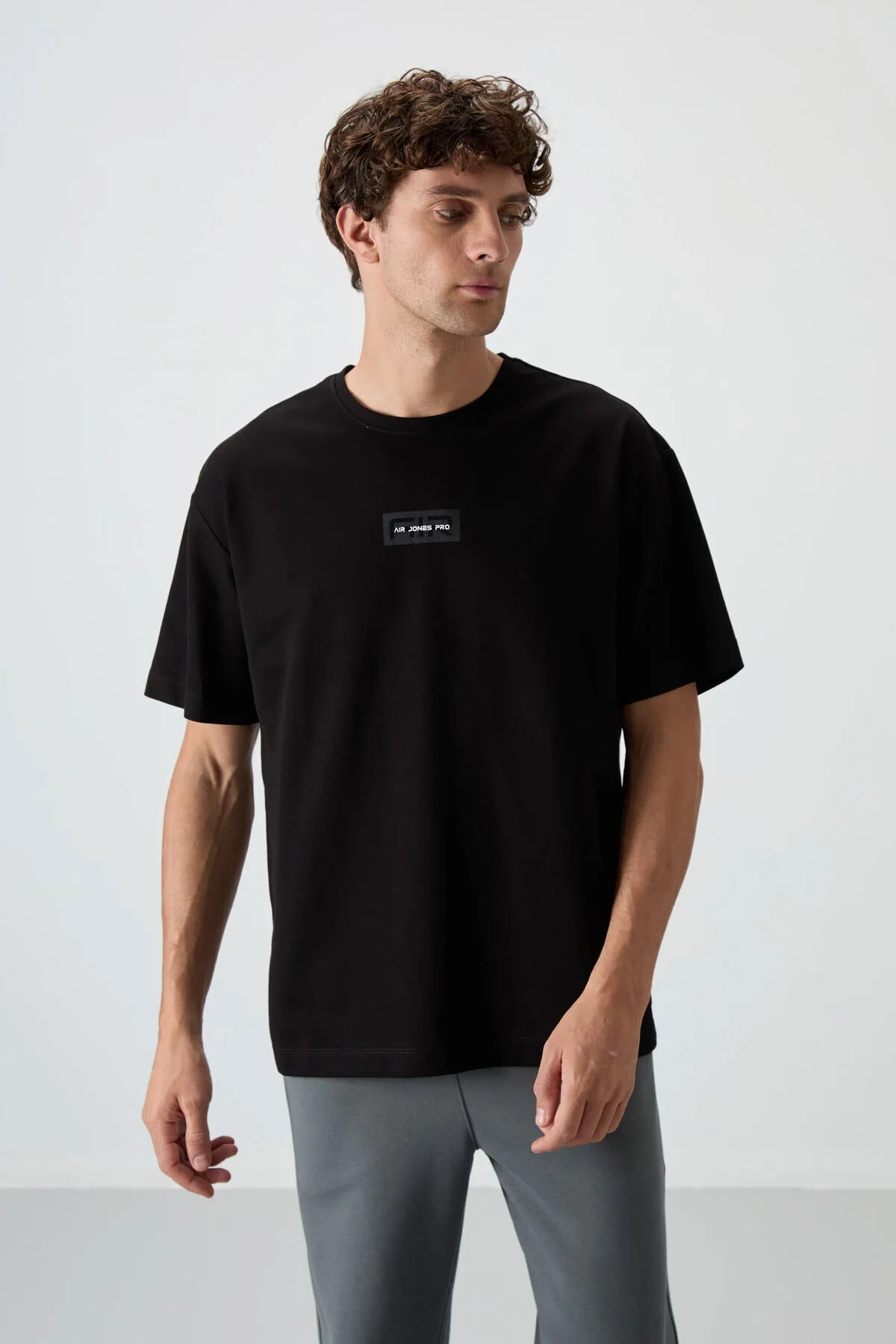 Siyah Pamuklu Kalın Yüzeyi Dokulu Oversize Fit Baskılı Erkek T-Shirt - 88367 - Siyah