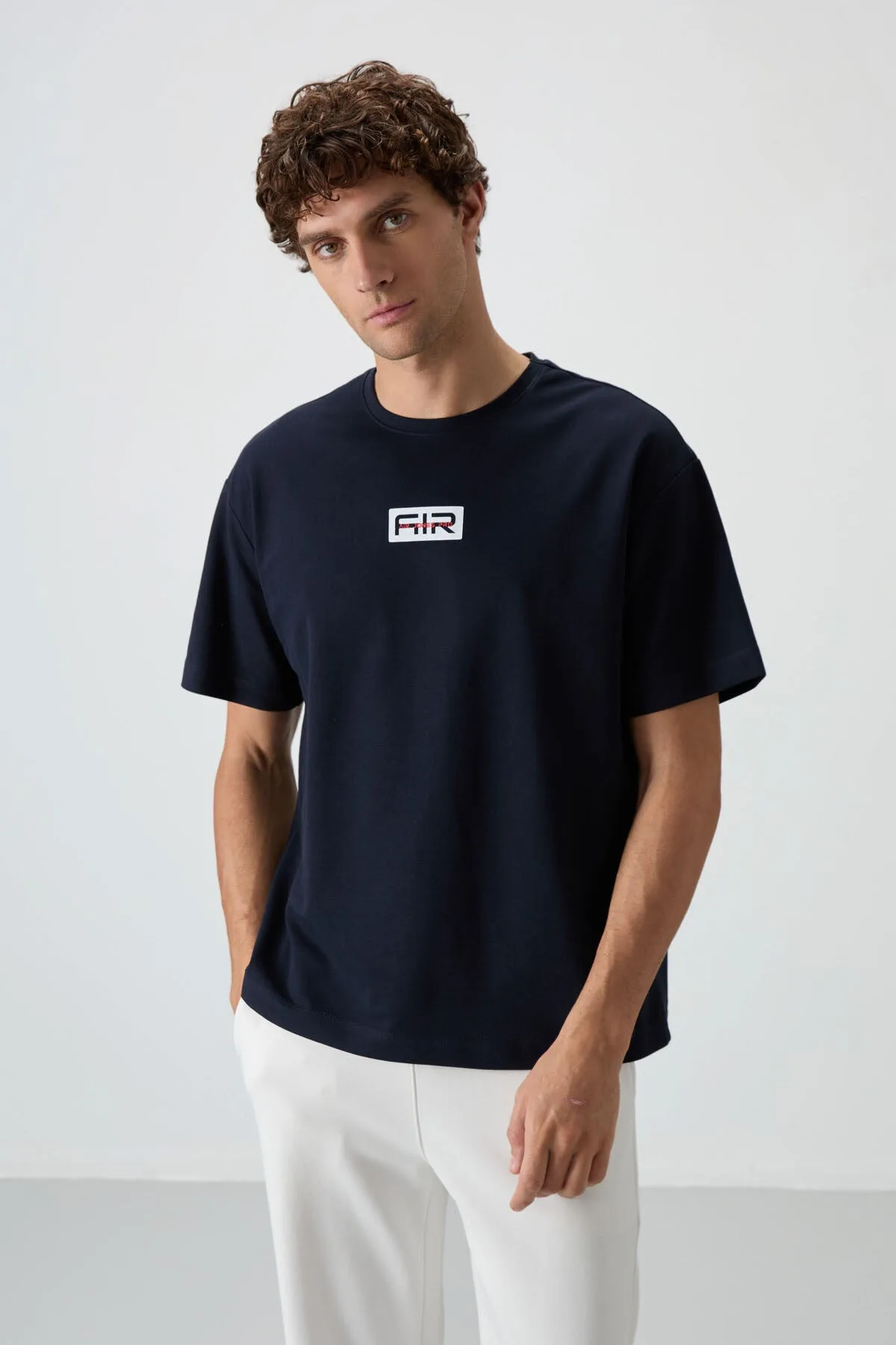 Lacivert Pamuklu Kalın Yüzeyi Dokulu Oversize Fit Baskılı Erkek T-Shirt - 88367 - Lacivert