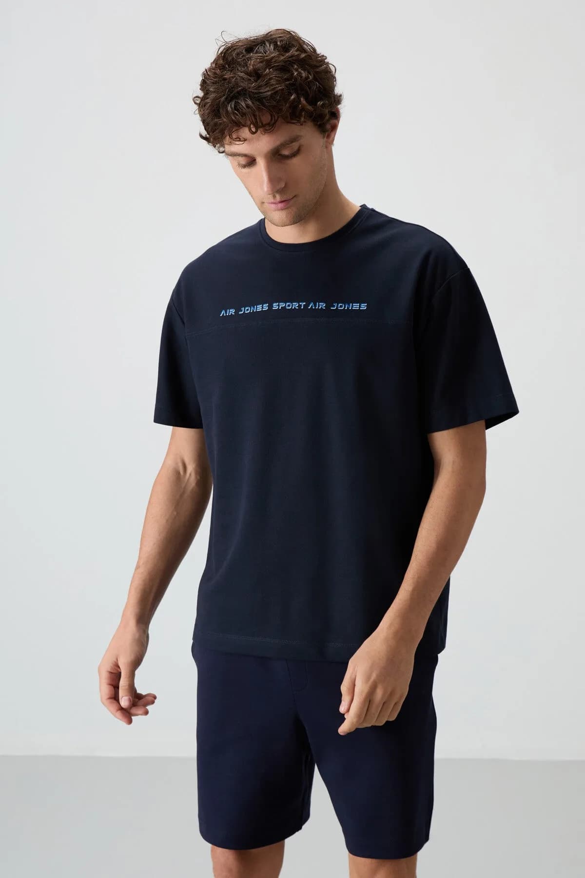 Lacivert Pamuklu Kalın Yüzeyi Dokulu Oversize Fit Baskılı Erkek T-Shirt - 88371 - Lacivert