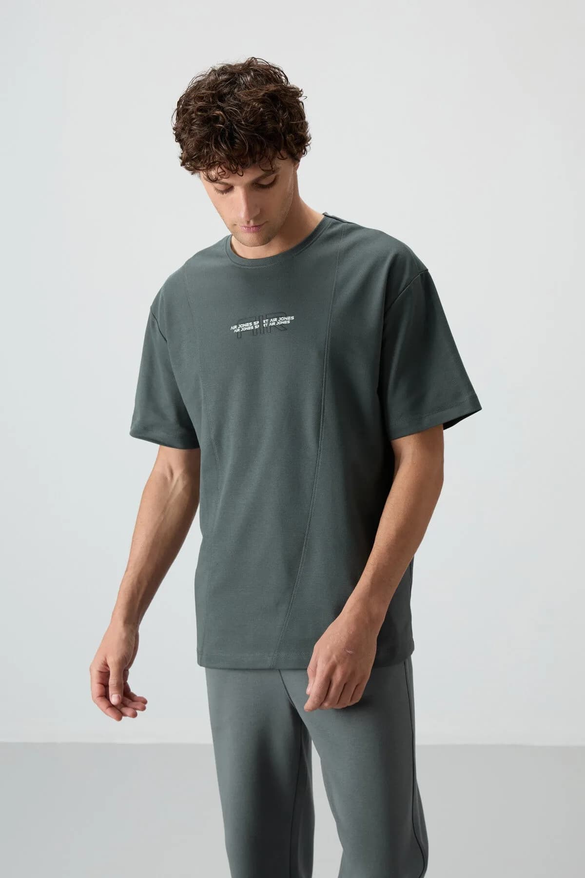 Haki Pamuklu Kalın Yüzeyi Dokulu Oversize Fit Baskılı Erkek T-Shirt - 88372 - Haki