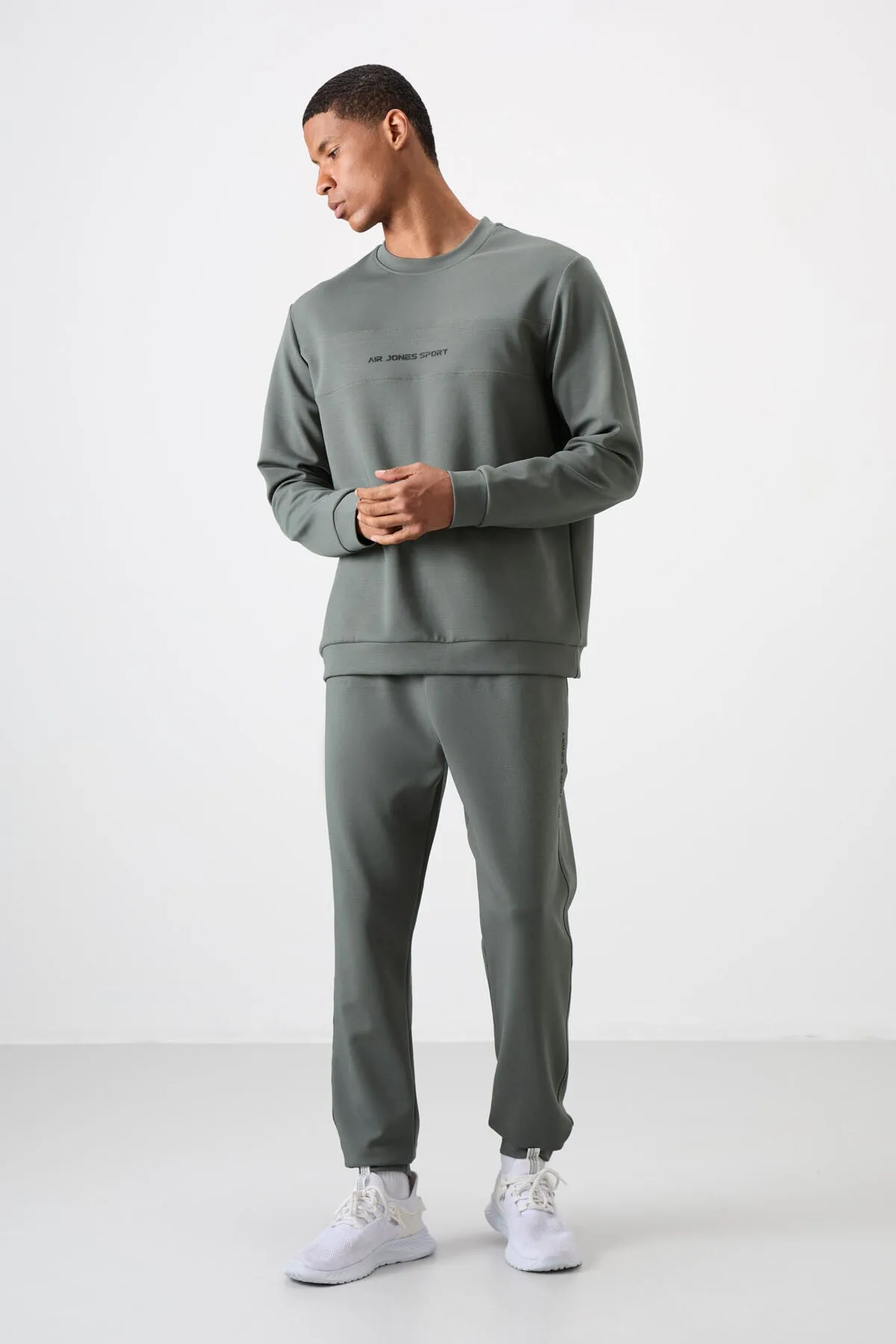 Haki - Haki Pamuklu Kalın Yumuşak Dokulu Comfort Fit Baskılı Erkek Eşofman Takım - 85253 - Haki/haki
