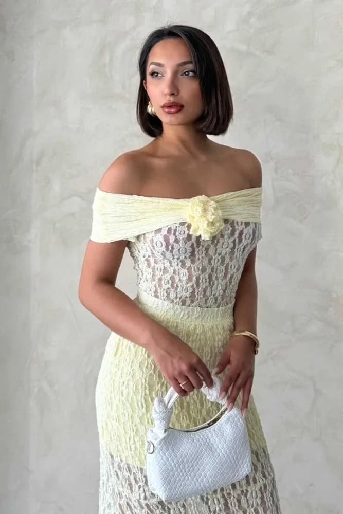 Gül Detaylı Dantel Bluz - Sarı - SARI
