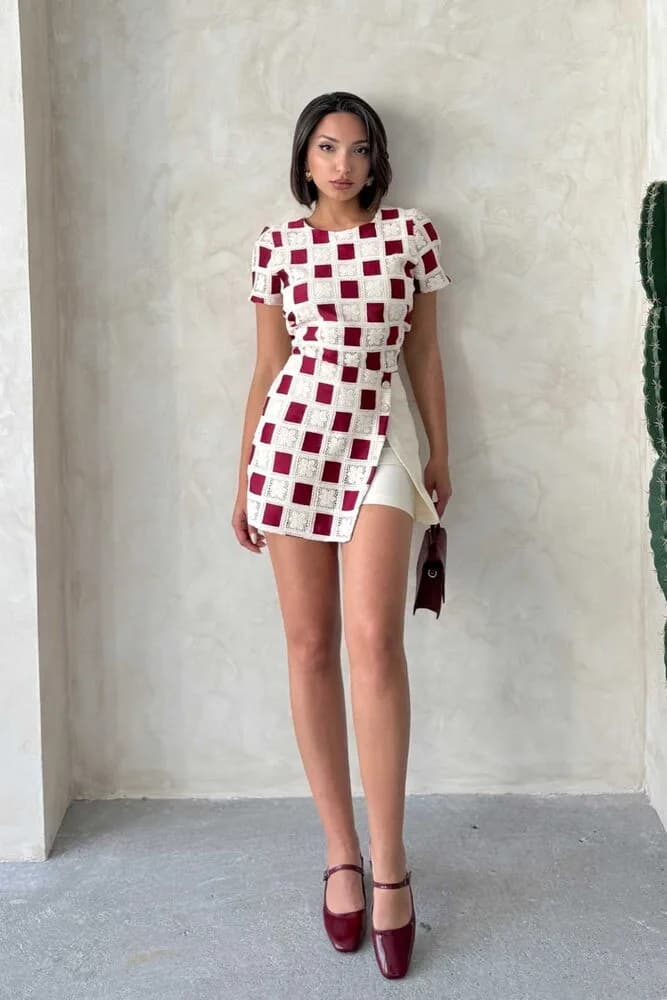 Dantel Detaylı Şort - TAŞ BORDO