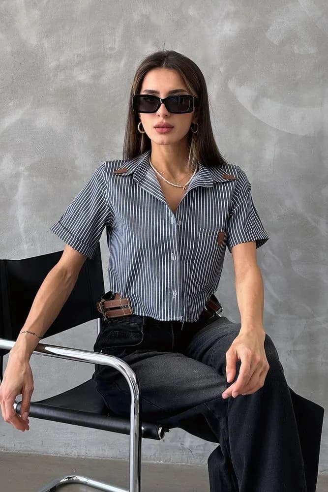 Topshow Siyah Çizgili Kemer Detaylı Çizgili Toptan Gömlek - SİYAH ÇİZGİLİ
