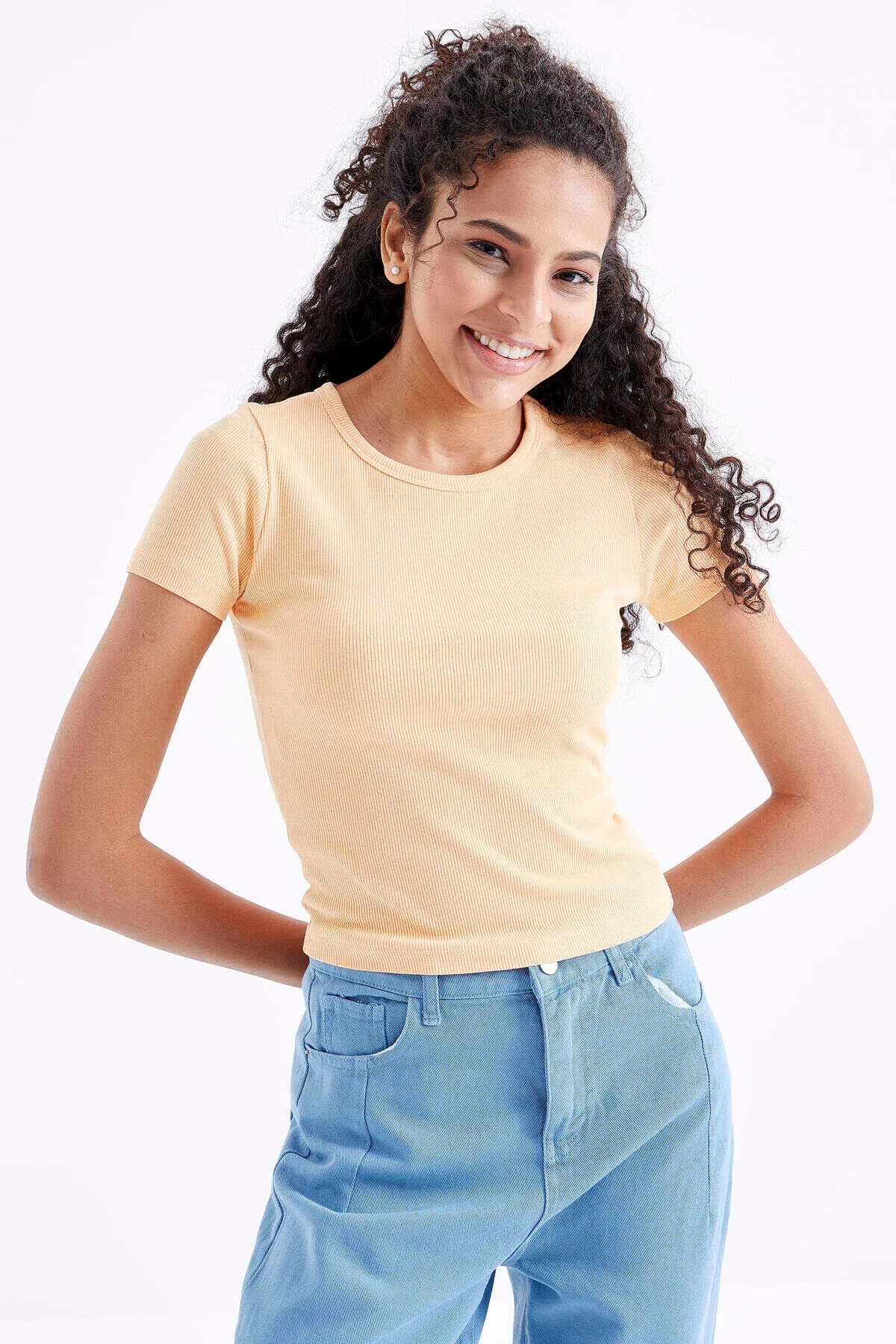 Tommylife Toptan Fıstık Yeşil Basic Kısa Kol O Yaka Kadın T-Shirt - 97202 - FISTIK YEŞİLİ