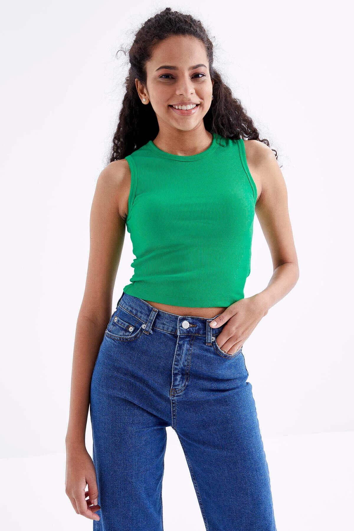 Tommylife Toptan Yeşil Basic Kolsuz O Yaka Kadın Crop Top Atlet - 97204 - YEŞİL