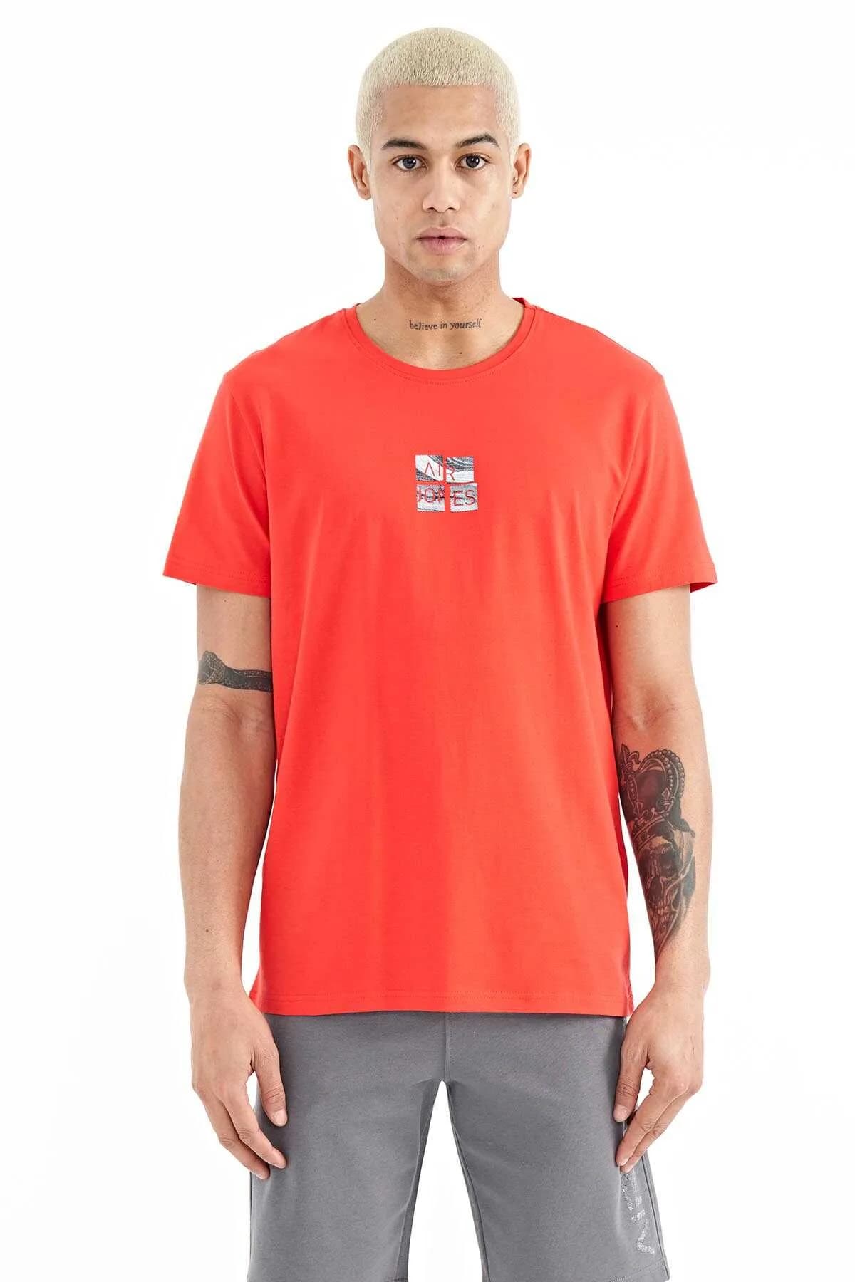 Tommylife Toptan Miles O Yaka Standart Kalıp Baskılı Erkek T-Shirt 88222 Fiesta - FİESTA