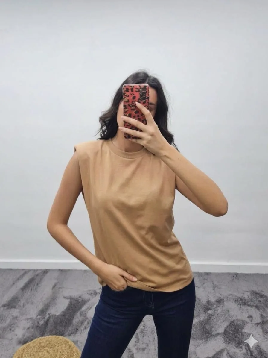 Vatkalı Bisiklet Yaka T-Shirt - Bej