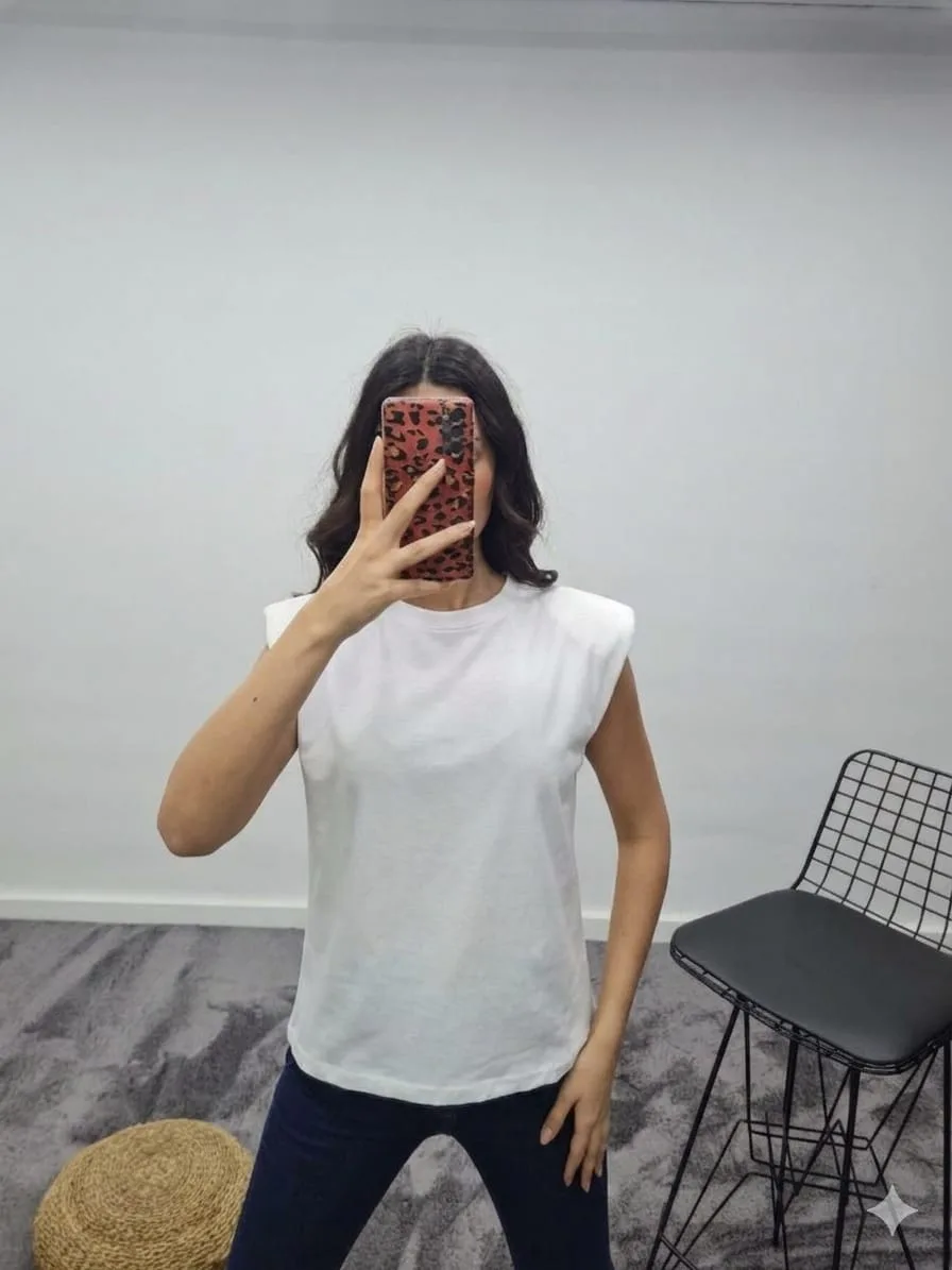 Vatkalı Bisiklet Yaka T-Shirt - Beyaz