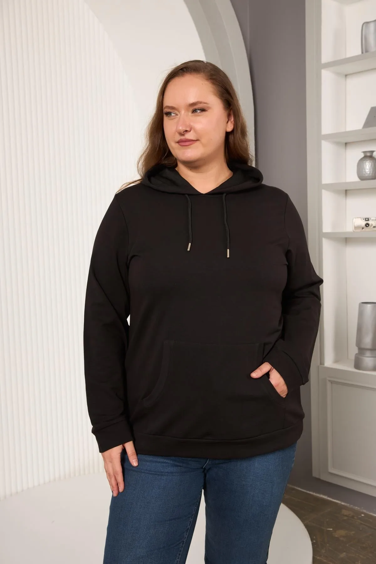 Kapşonlu Büyük Beden Siyah Sweatshirt