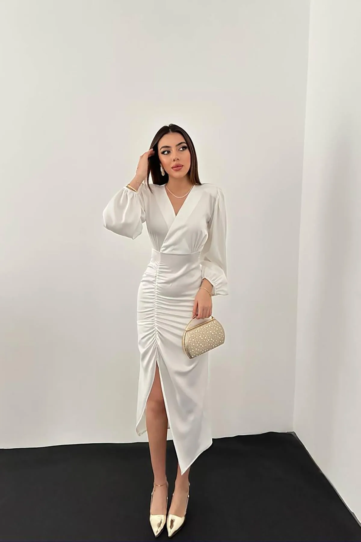 Beyaz V Yaka Saten Elbise - Beyaz