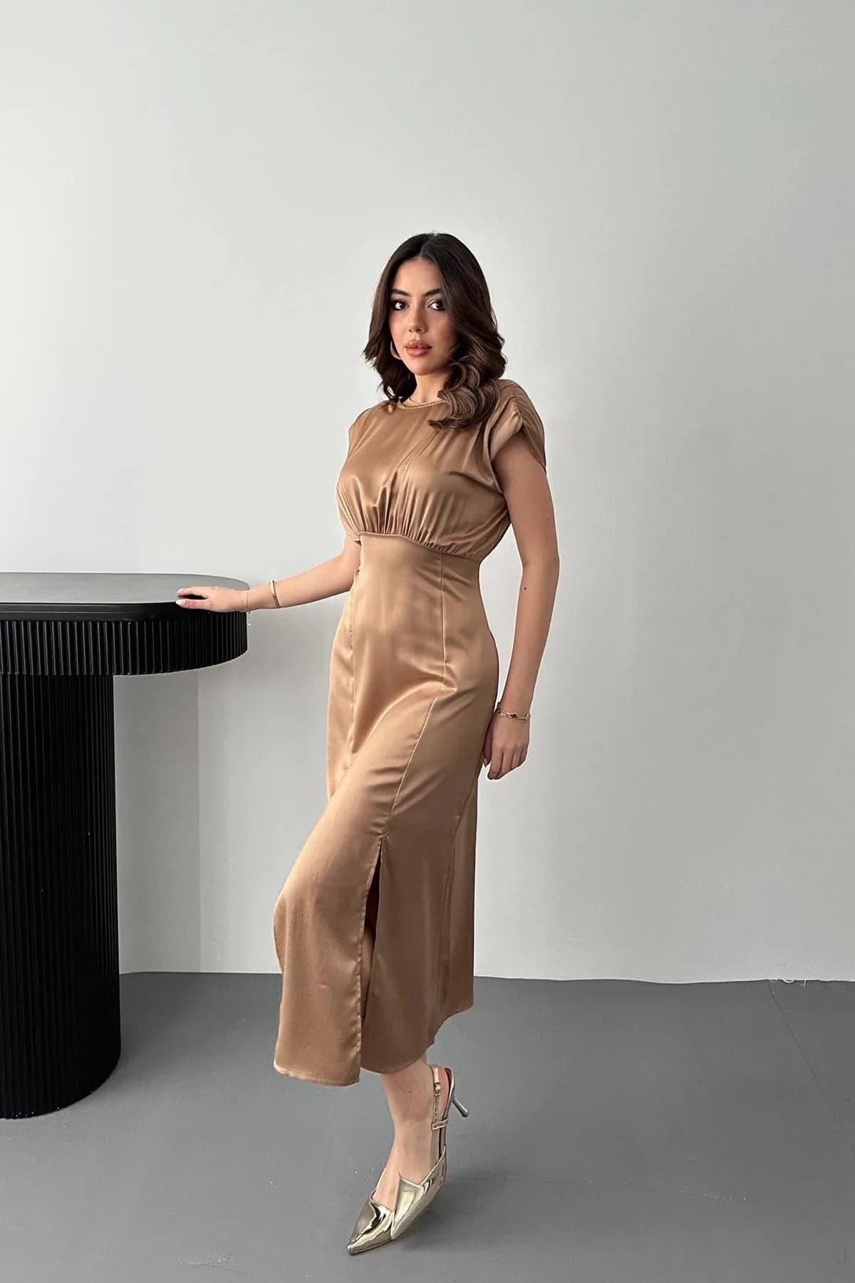 Vizon Eteği Yırtmaçlı Helen Elbise - Vizon